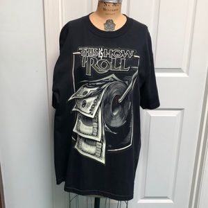 OGABEL Tee “ this is how I roll” Size L